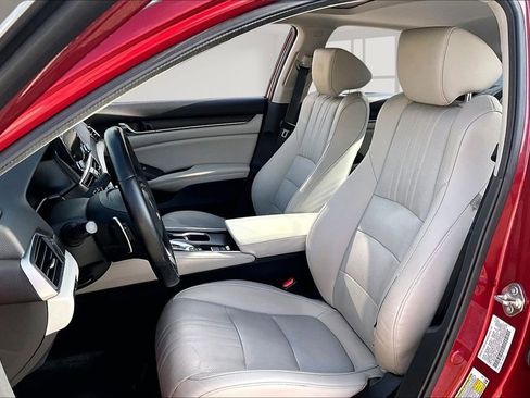 Used 2020 Honda Accord Touring image 21