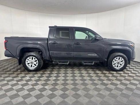 Used 2025 Toyota Tacoma SR5 AWD/4WD image 2