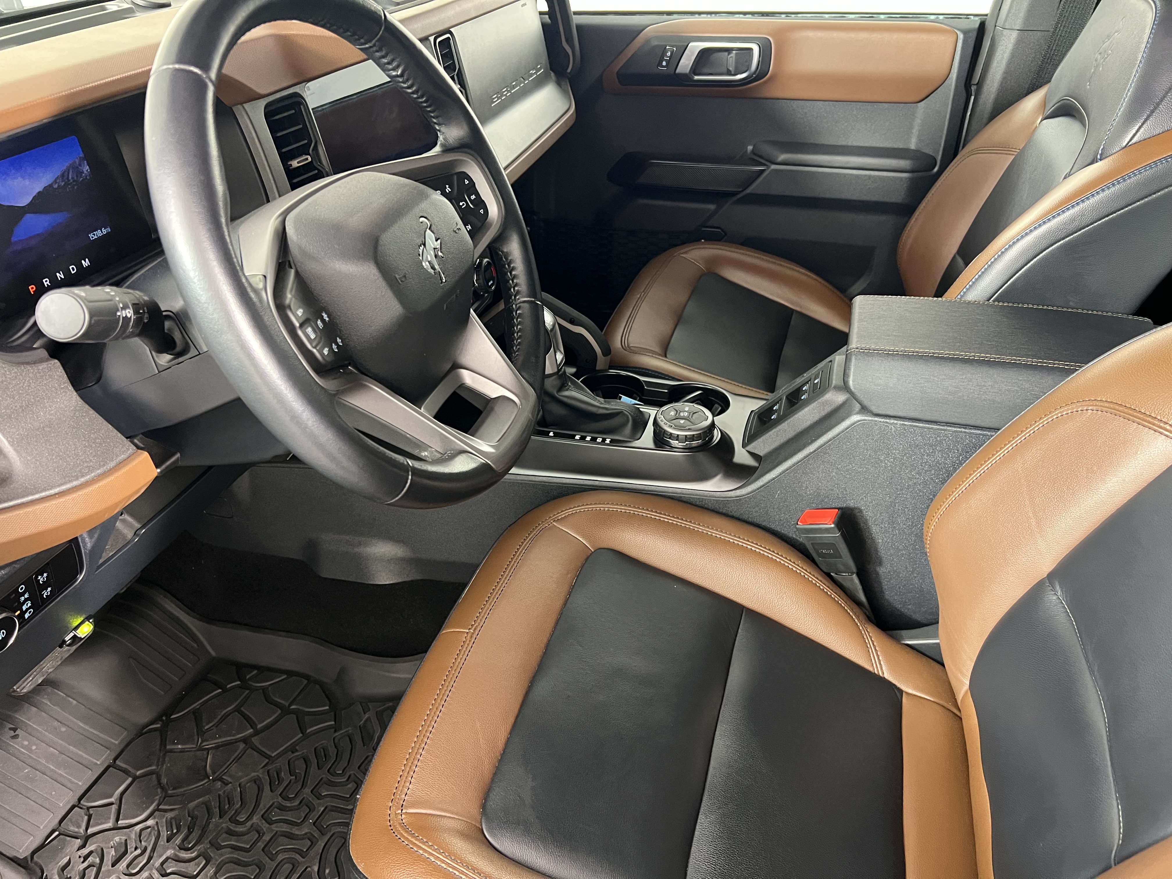Used 2024 Ford Bronco Outer Banks AWD/4WD image 4