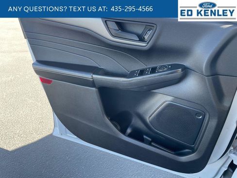 Used 2025 Ford Escape Active AWD/4WD image 22