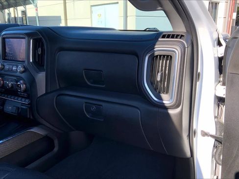 Used 2021 GMC Sierra 2500 Denali w/ Denali Ultimate Package image 18