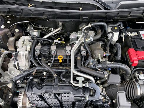 Used 2024 Nissan Altima 2.5 SV FWD image 31