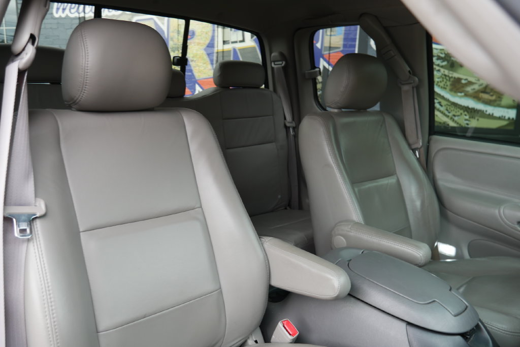 Used 2005 Toyota Tundra SR5 w/ Towing Pkg RWD image 11