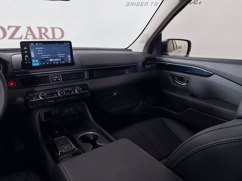 Used 2025 Honda Pilot Touring image 28