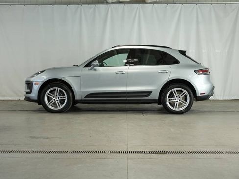 New 2025 Porsche Macan image 2