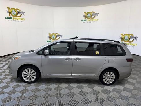 Used 2015 Toyota Sienna Limited Premium AWD/4WD image 6