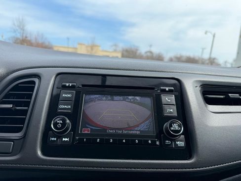 Used 2018 Honda HR-V LX image 13