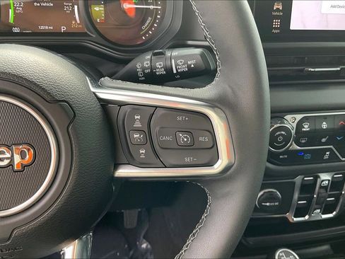 Used 2025 Jeep Wrangler Unlimited Sahara AWD/4WD image 14
