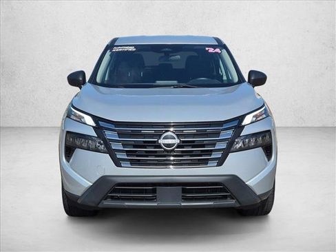 Used 2024 Nissan Rogue S FWD image 2