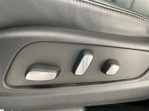 Used 2022 Cadillac XT5 Sportv image 35