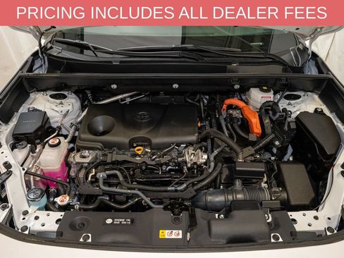 Certified 2024 Toyota RAV4 LE AWD/4WD image 17