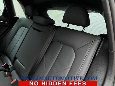 Used 2021 Audi Q3 2.0T Premium w/ Convenience Package AWD/4WD image 16