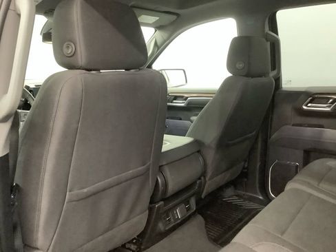 Used 2025 Chevrolet Silverado 1500 LT AWD/4WD image 8