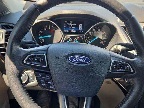 Used 2017 Ford Escape Titanium AWD/4WD image 16