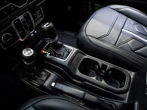 Used 2024 Jeep Wrangler Unlimited Sport AWD/4WD image 67