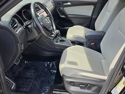 Certified 2021 Volkswagen Tiguan SE R-Line FWD image 10