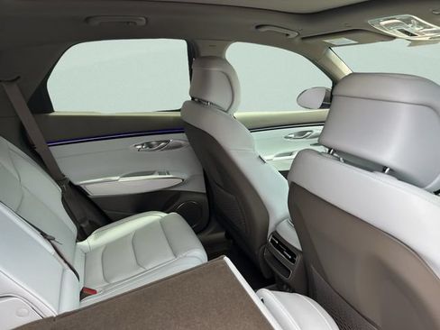 New 2026 Genesis GV70 2.5T Advanced AWD/4WD image 22