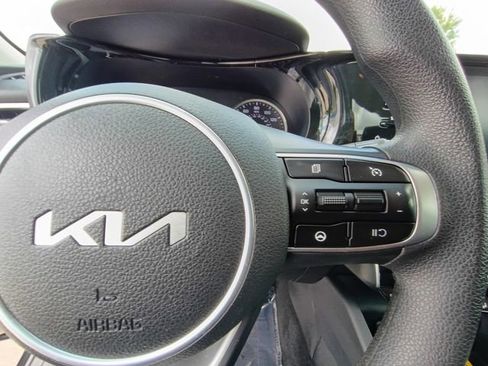 Used 2022 Kia K5 LXS FWD image 29