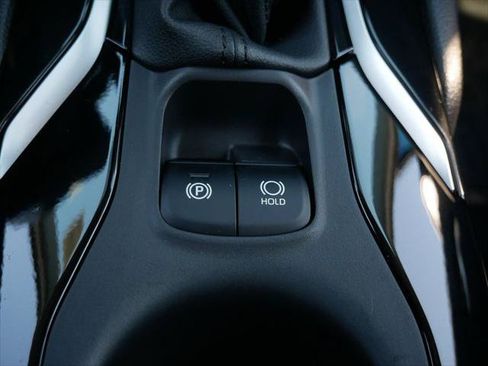 Certified 2025 Toyota Corolla Cross XLE AWD/4WD image 24