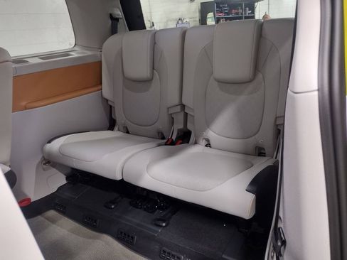 New 2025 Volkswagen ID. Buzz 1st Edition image 32