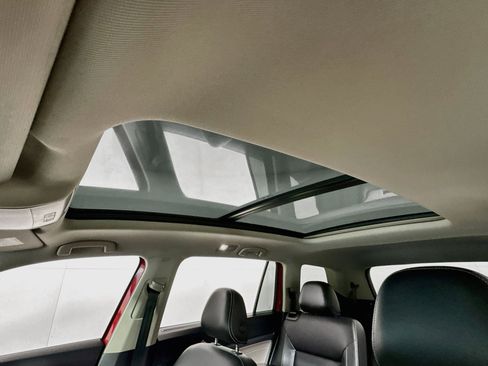 Used 2023 Volkswagen Atlas SE w/ Panoramic Sunroof Package AWD/4WD image 5