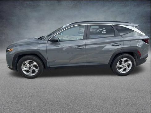 Used 2024 Hyundai Tucson SEL FWD image 2