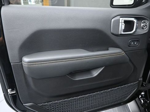 New 2025 Jeep Wrangler Unlimited Rubicon 392 image 12