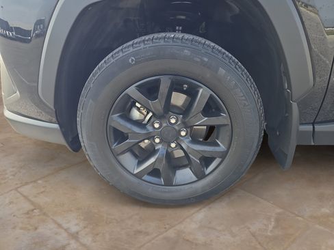 Used 2023 Toyota RAV4 LE image 23