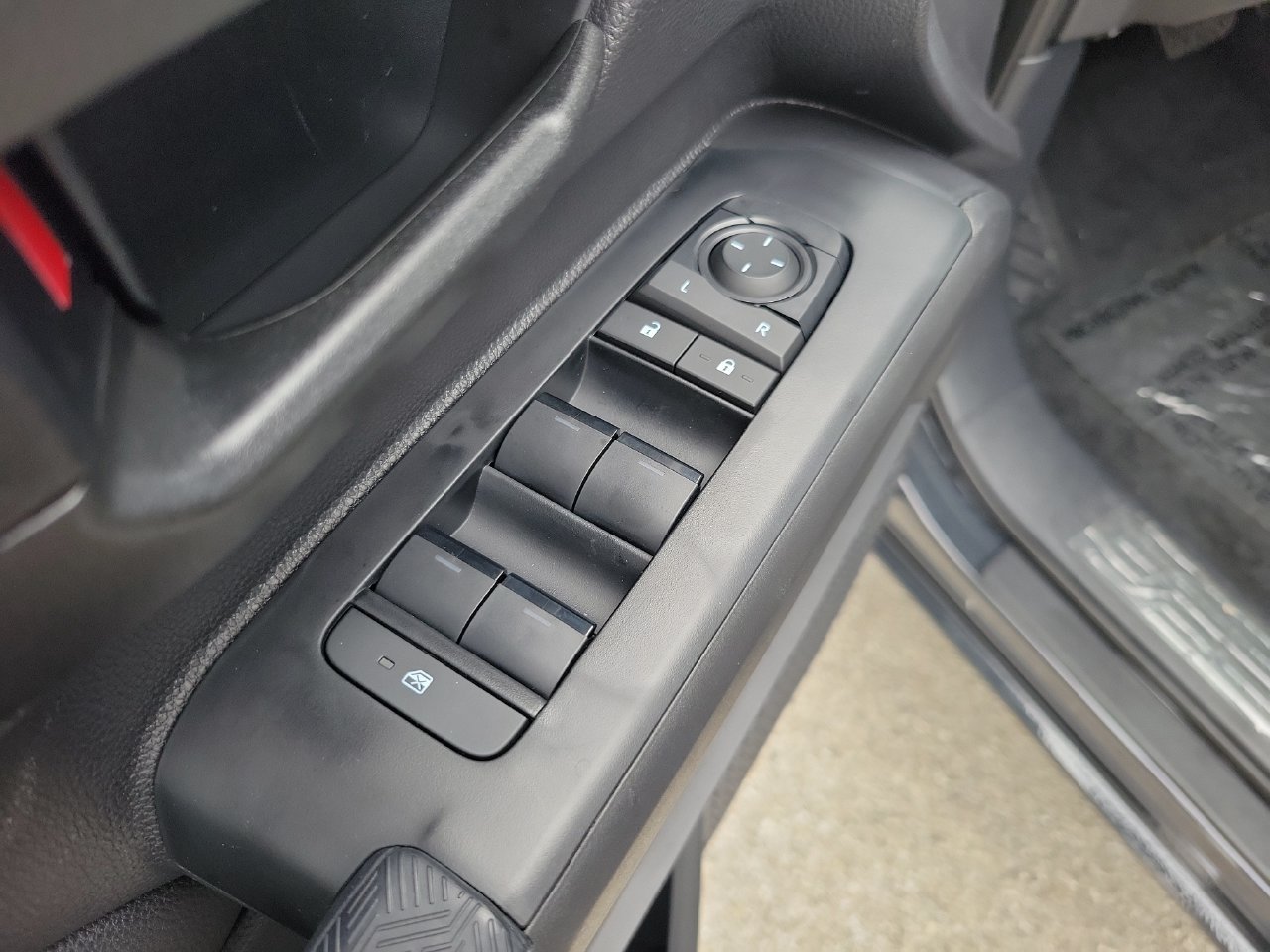 Used 2026 Toyota Tacoma SR5 RWD image 13