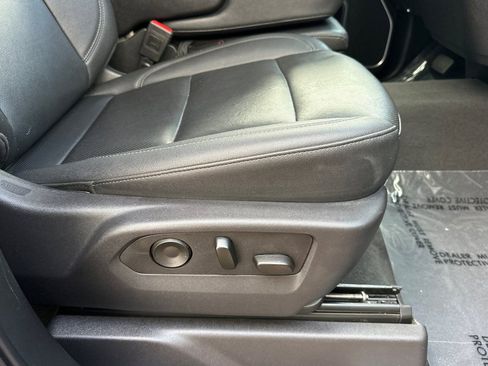 Used 2025 GMC Sierra 1500 SLT AWD/4WD image 22