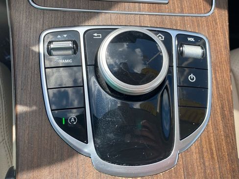 Used 2019 Mercedes-Benz C 300 4MATIC Sedan image 22