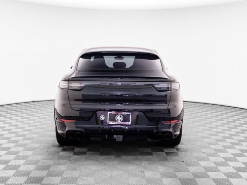 Used 2022 Porsche Cayenne Turbo AWD/4WD image 10