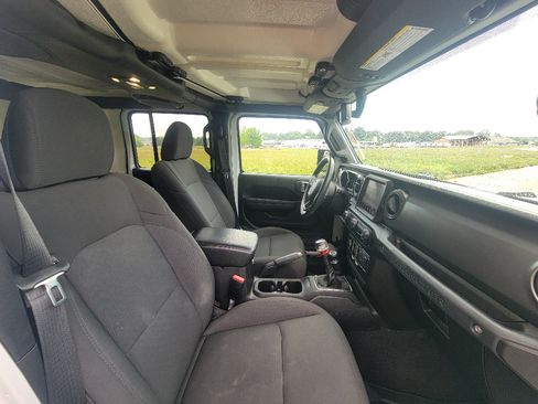 Used 2021 Jeep Wrangler Unlimited Sport AWD/4WD image 29