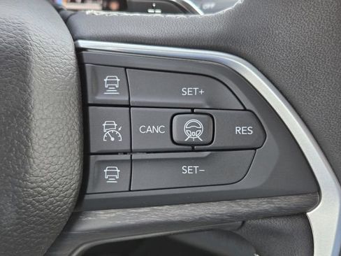 New 2026 Jeep Grand Cherokee Limited w/ Limited Altitude Package RWD image 18