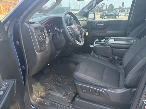 Used 2023 Chevrolet Silverado 1500 Custom image 12