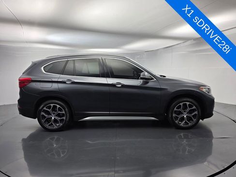 Used 2021 BMW X1 sDrive28i w/ Convenience Package FWD image 3
