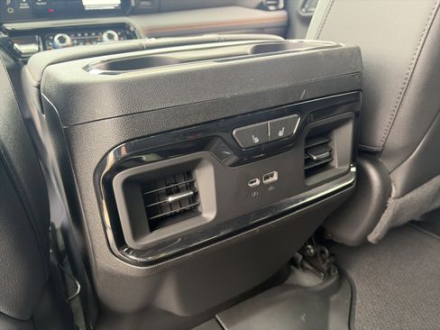 Used 2024 GMC Sierra 2500 AT4 w/ AT4 Premium Plus Package image 35