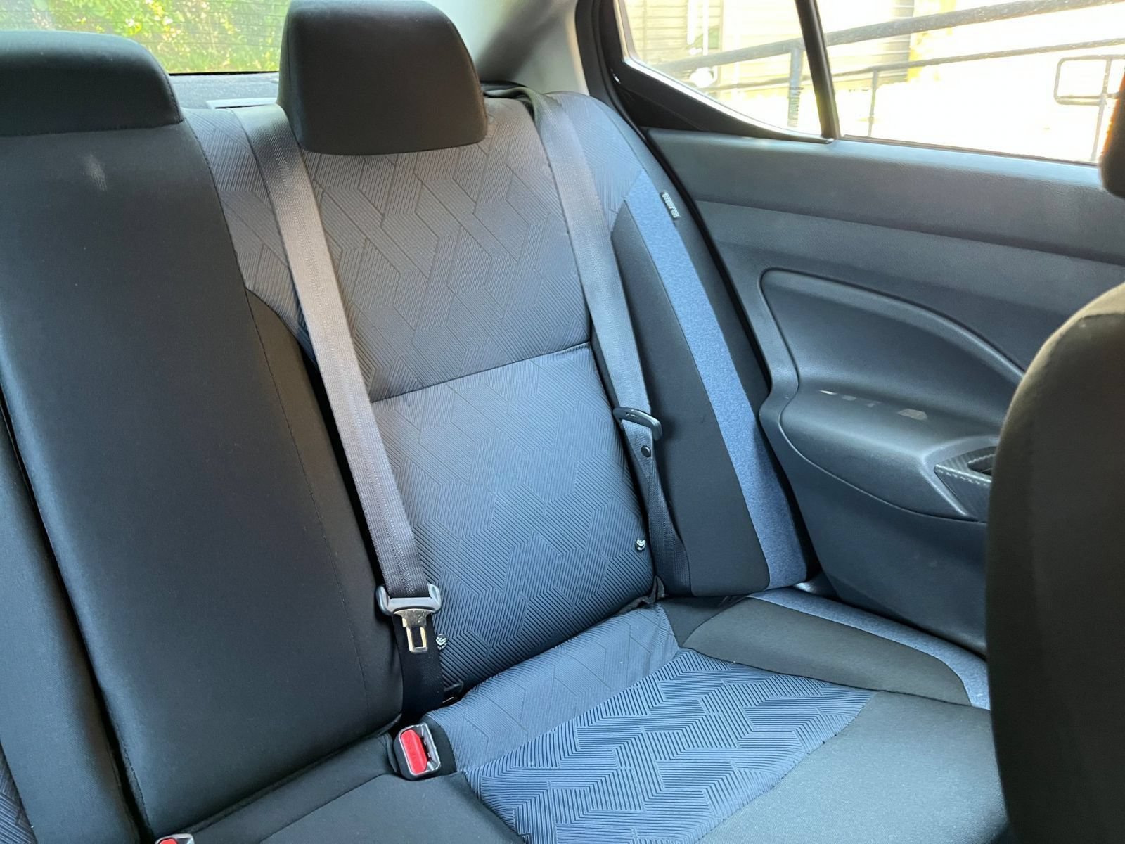 Used 2025 Nissan Versa SV FWD image 38