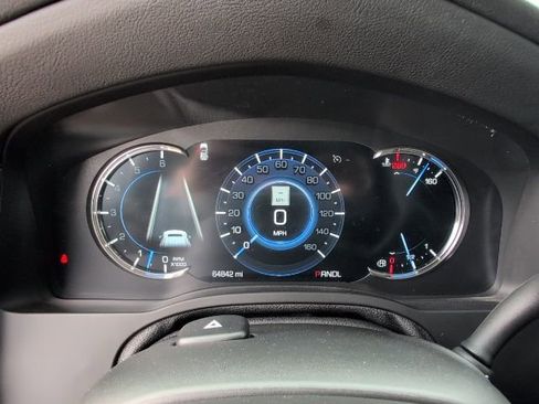 Used 2020 Cadillac Escalade Premium Luxury RWD image 29