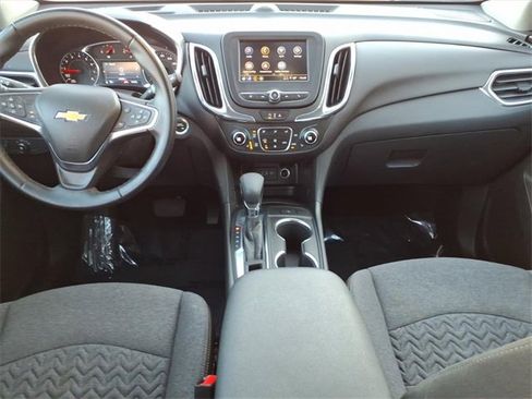 Certified 2024 Chevrolet Equinox LT image 10