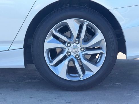 Used 2020 Honda Accord LX image 2