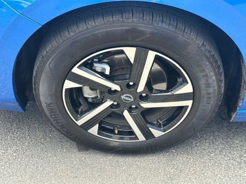 Used 2024 Nissan Sentra SV FWD image 14