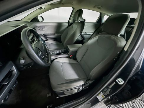 Used 2025 Kia K4 LXS image 13