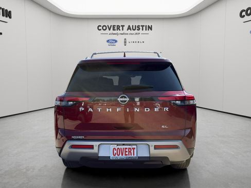 Used 2023 Nissan Pathfinder SL w/ SL Premium Package image 4