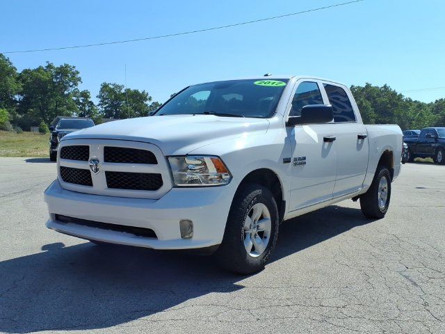 Used 2017 RAM 1500 Express AWD/4WD image 3
