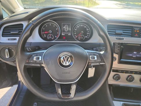 Used 2015 Volkswagen Golf 4-Door FWD image 13