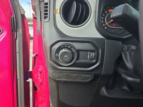 Used 2024 Jeep Wrangler Unlimited Sport AWD/4WD image 32