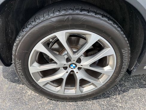 Used 2021 BMW X5 xDrive40i w/ Premium Package 2 AWD/4WD image 9