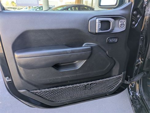 Used 2024 Jeep Wrangler Sport S image 11