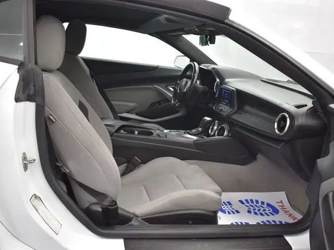 Used 2023 Chevrolet Camaro LT RWD image 15